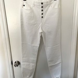 Brand new never worn high waisted Kancan jeans